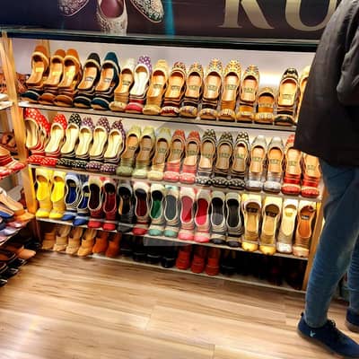 ڈی ایچ اے ڈیفینس فیز 2 ڈی ایچ اے ڈیفینس,اسلام آباد میں 1 مرلہ دکان 50.0 لاکھ میں برائے فروخت۔