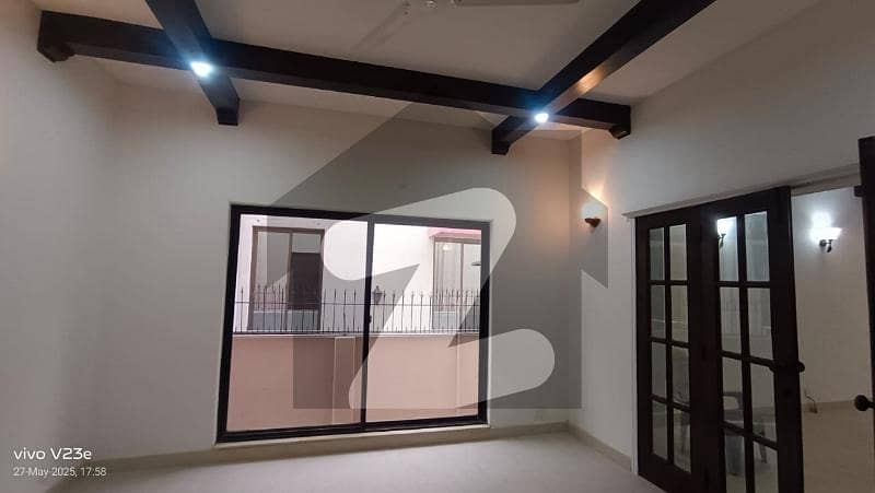 10 Mrla stylish Bungalow for Rent 10 Mrla stylish Bungalow for Rent