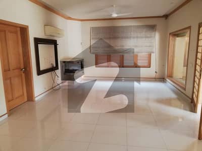 One Kanal Beautiful House Is Available For Sale In Cavalry Ground