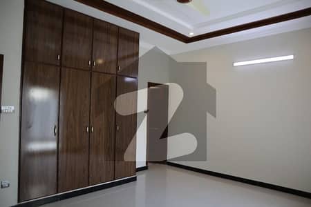 10 Marla House Situated In National Police Foundation O-9 - Block D For Sale 10 Marla House Situated In National Police Foundation O-9 - Block D For Sale