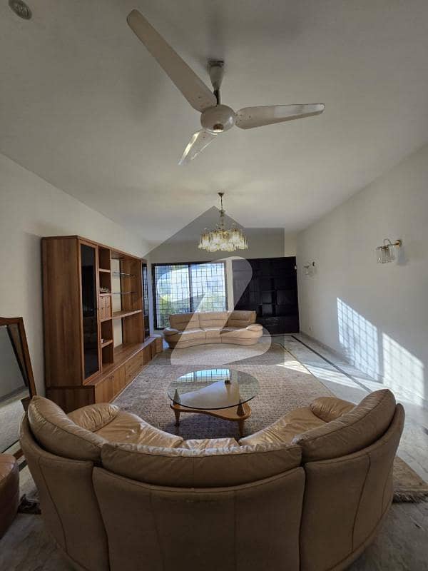 1200 YARDS BANGLOW ARCHITECT DESIGN PHASE 5 1200 YARDS BANGLOW ARCHITECT DESIGN PHASE 5