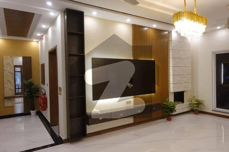 BEAUTIFUL UPPER PORTION FOR RENT AVAILABLE