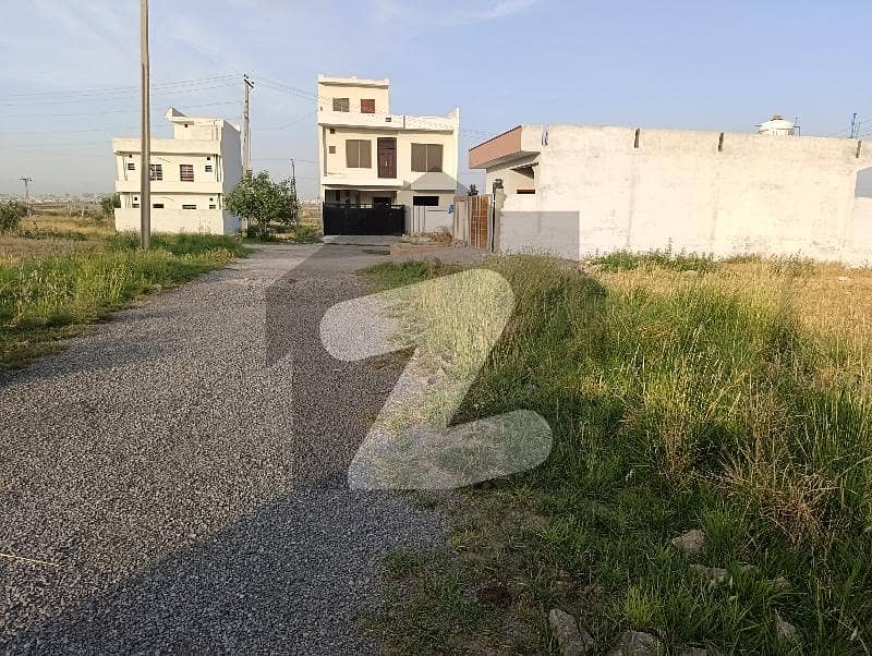 5 Marla Plot Level Near Markaz I-16/3 5 Marla Plot Level Near Markaz I-16/3