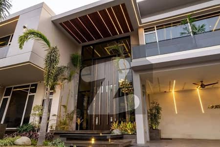2 KANAL LUXURIOUS HOUSE FULL FURNISHED WITH SWIMMING POOL FOR SALE IN DHA PHASE 6