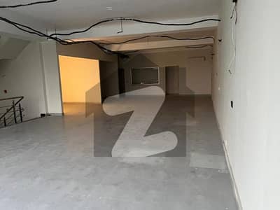 ڈیفینس رایا ڈی ایچ اے ڈیفینس,لاہور میں 8 مرلہ دفتر 2.5 لاکھ میں کرایہ پر دستیاب ہے۔