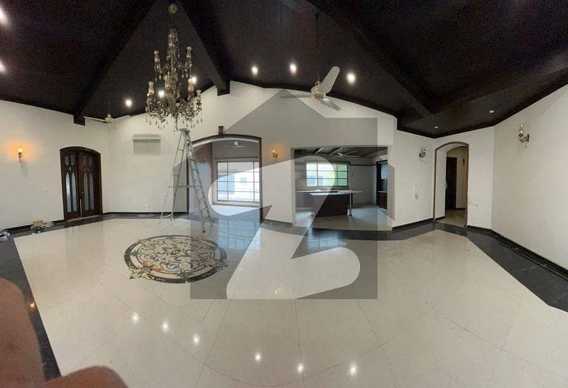 Luxury upper portion for rent in F-11 Luxury upper portion for rent in F-11
