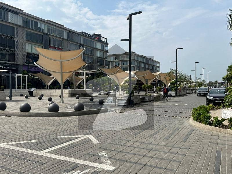 08-Marla Plaza Facing Courtyard/Fountain available for sale 08-Marla Plaza Facing Courtyard/Fountain available for sale