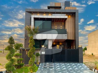 7 Marla 60ft Road Most Luxurious Modren Designer House For Sale in Lake City Block M8-A 7 Marla 60ft Road Most Luxurious Modren Designer House For Sale in Lake City Block M8-A