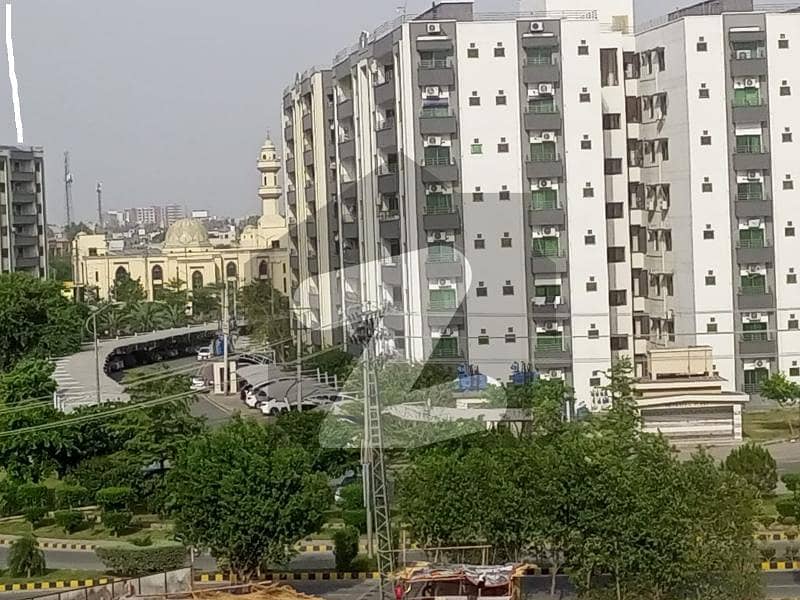 10 MARLA 3 BEDROOMS APARTMENT AVAILABLE FOR SALE 10 MARLA 3 BEDROOMS APARTMENT AVAILABLE FOR SALE