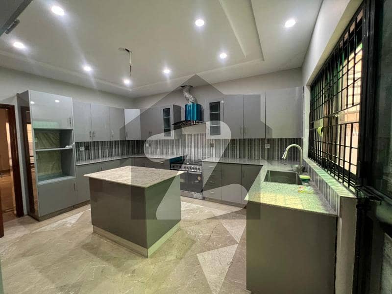 BEAUTIFULL ONE KANAL UPPER PORTION AVAILABLE FOR RENT IN DHA PHASE 1 BEAUTIFULL ONE KANAL UPPER PORTION AVAILABLE FOR RENT IN DHA PHASE 1