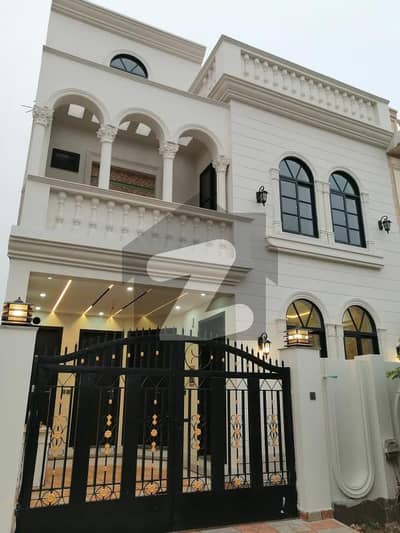 5 Marla Prime Location House In Royal Orchard
