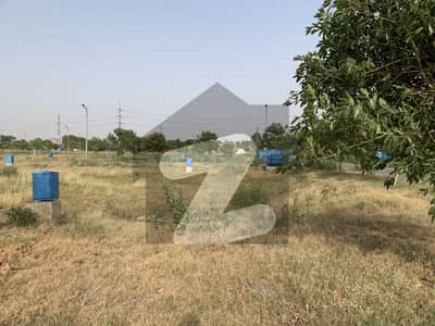 ڈی ایچ اے فیز 7 - بلاک یو فیز 7,ڈیفنس (ڈی ایچ اے),لاہور میں 1 کنال رہائشی پلاٹ 2.4 کروڑ میں برائے فروخت۔ ڈی ایچ اے فیز 7 - بلاک یو فیز 7,ڈیفنس (ڈی ایچ اے),لاہور میں 1 کنال رہائشی پلاٹ 2.4 کروڑ میں برائے فروخت۔