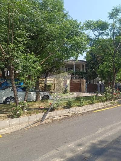 500 Yards residential plot for sale in Sector E-7 Islamabad