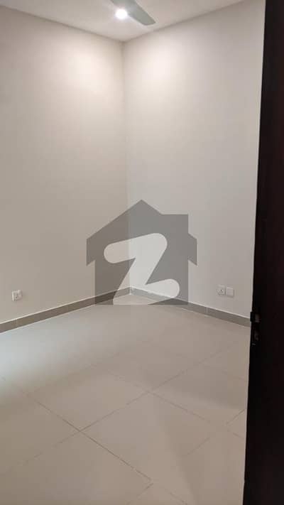 100 SQUARE YARDS BUNGALOW FOR RENT DHA PHASE 8
