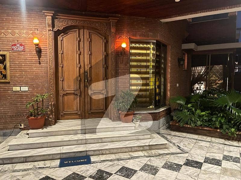 ڈی ایچ اے فیز 3 ڈیفنس (ڈی ایچ اے),لاہور میں 3 کمروں کا 1 کنال مکان 6.55 کروڑ میں برائے فروخت۔