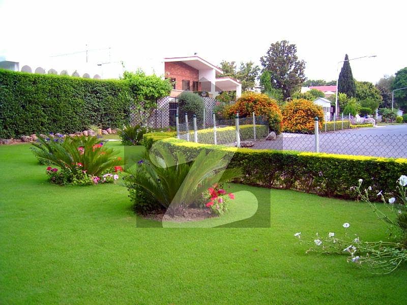 ایف ۔ 8 اسلام آباد میں 5 کمروں کا 1 کنال مکان 42.0 کروڑ میں برائے فروخت۔ ایف ۔ 8 اسلام آباد میں 5 کمروں کا 1 کنال مکان 42.0 کروڑ میں برائے فروخت۔
