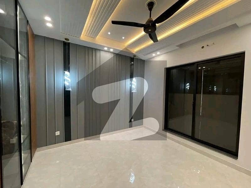 BEAUTIFUL HOUSE FOR SALE AVAILABLE BEAUTIFUL HOUSE FOR SALE AVAILABLE