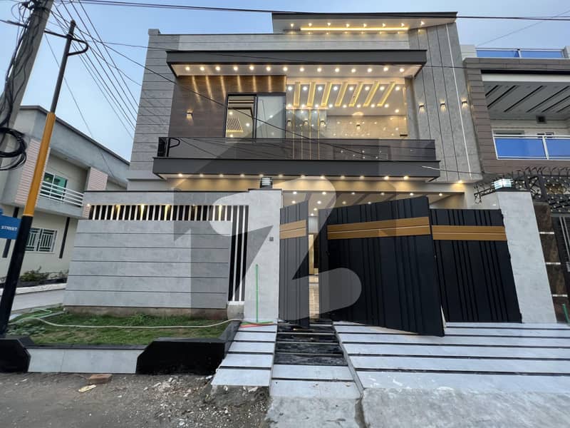 7 Marla Corner House For Sale. 7 Marla Corner House For Sale.