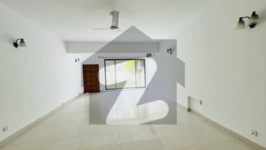 Beautiful Double Storey 4 Bedrooms House Available For Rent Beautiful Double Storey 4 Bedrooms House Available For Rent