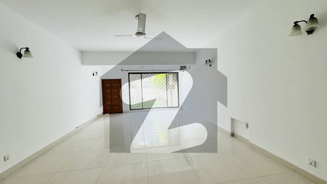 Beautiful Double Storey 4 Bedrooms House Available For Rent Beautiful Double Storey 4 Bedrooms House Available For Rent