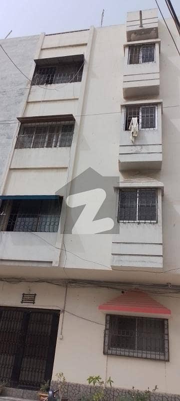 شرف آباد گلشنِ اقبال ٹاؤن,کراچی میں 3 کمروں کا 6 مرلہ بالائی پورشن 2.25 کروڑ میں برائے فروخت۔