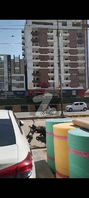 یونیورسٹی روڈ کراچی میں 1 مرلہ دکان 2.5 کروڑ میں برائے فروخت۔
