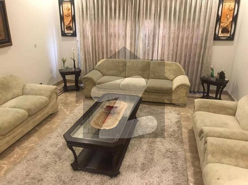 DEFENCE 300 YARDS BUNGLOW FOR RENT DEFENCE 300 YARDS BUNGLOW FOR RENT