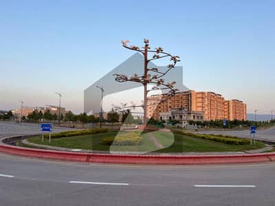 Prime 5 Marla Boulevard + Corner Plot For Sale in Bahria Enclave Sector I! (Corner + Boulevard)
