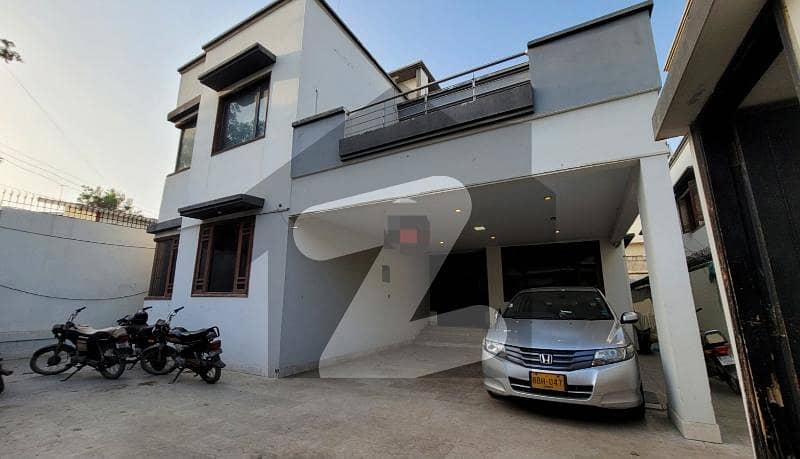 500 yards ground plus one with basement independent banglow rent for office, software house, school, college, guest house, hostel, any commercial activities available at sahra-e-faisal