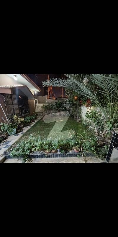 out class . location 500 sy bungalow for sale block H out class . location 500 sy bungalow for sale block H