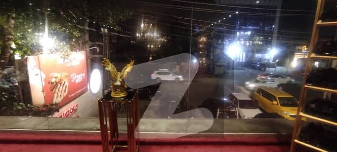 گلبرگ لاہور میں 9 مرلہ دکان 6.5 لاکھ میں کرایہ پر دستیاب ہے۔