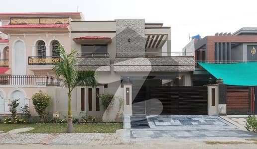 Prime Location 10 Marla House For Sale In The Perfect Location Of Central Park - Block A