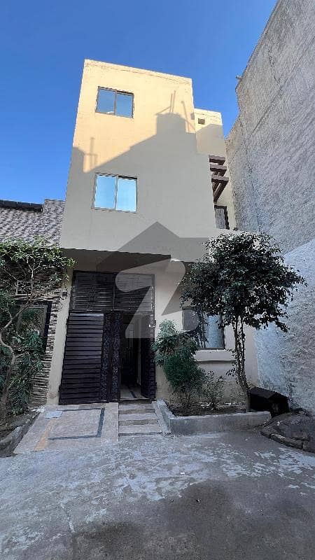 A Beautiful Dream House Hot Location A Beautiful Dream House Hot Location