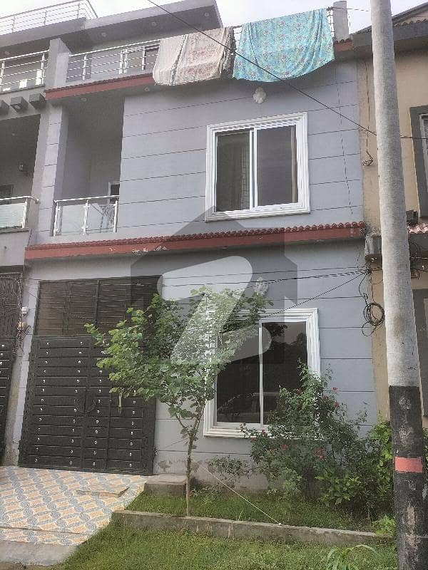 A Beautiful Dream House Hot Location A Beautiful Dream House Hot Location