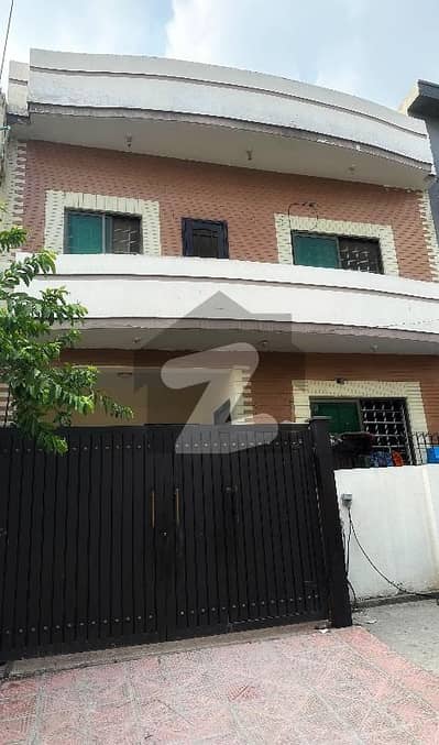 25*40 Triple Story Basement House Top Location G13/1