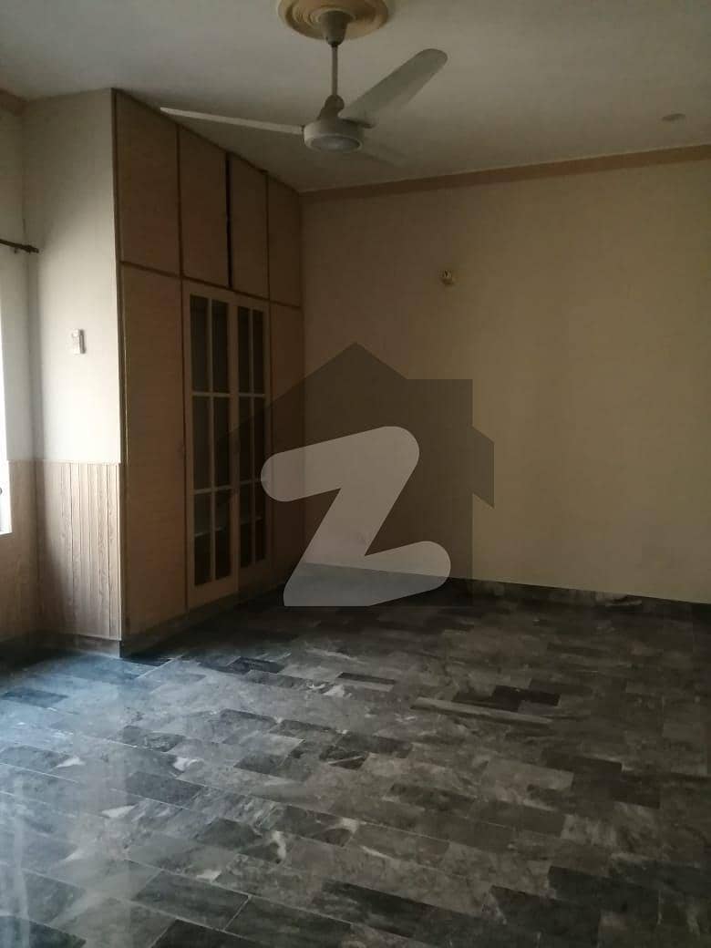 1 Kanal House Available For Urgent Sale 1 Kanal House Available For Urgent Sale