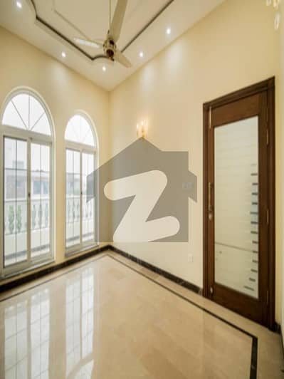 Prime Location 1 kanal lower lock portion for Rent in DHA Phase 5, Lahore Prime Location 1 kanal lower lock portion for Rent in DHA Phase 5, Lahore