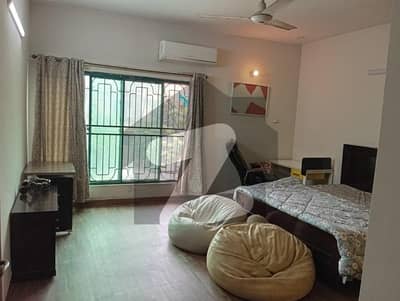 20 MARLA UPPER PORTION FOR RENT L BLOCK 3 BEDROOM ATTACH BATHROOM, KITCHEN, DINING ROOM, TV Lounge. . . 20 MARLA UPPER PORTION FOR RENT L BLOCK 3 BEDROOM ATTACH BATHROOM, KITCHEN, DINING ROOM, TV Lounge. . .