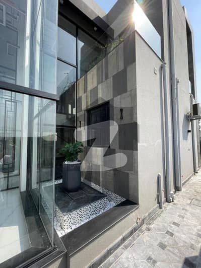 ڈی ایچ اے فیز 7 - بلاک وائے فیز 7,ڈیفنس (ڈی ایچ اے),لاہور میں 5 کمروں کا 1 کنال مکان 12.0 کروڑ میں برائے فروخت۔ ڈی ایچ اے فیز 7 - بلاک وائے فیز 7,ڈیفنس (ڈی ایچ اے),لاہور میں 5 کمروں کا 1 کنال مکان 12.0 کروڑ میں برائے فروخت۔