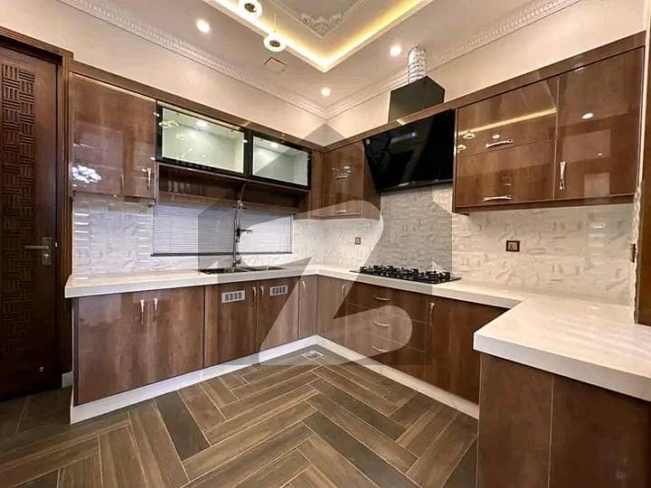 BEAUTIFUL HOUSE FOR RENT AVAILABLE BEAUTIFUL HOUSE FOR RENT AVAILABLE