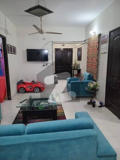 Very Big & Beautiful 3 Bed DD Flat Available At Aesthetic Location Of Johar Very Big & Beautiful 3 Bed DD Flat Available At Aesthetic Location Of Johar