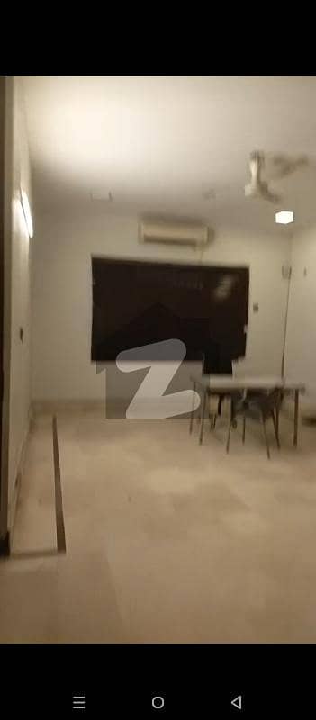 400 SQ Yards Bungalow Portion For Sale 400 SQ Yards Bungalow Portion For Sale