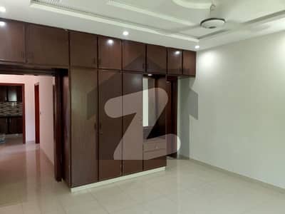 Kanal Lower Lock Upper Portion Available For Rent