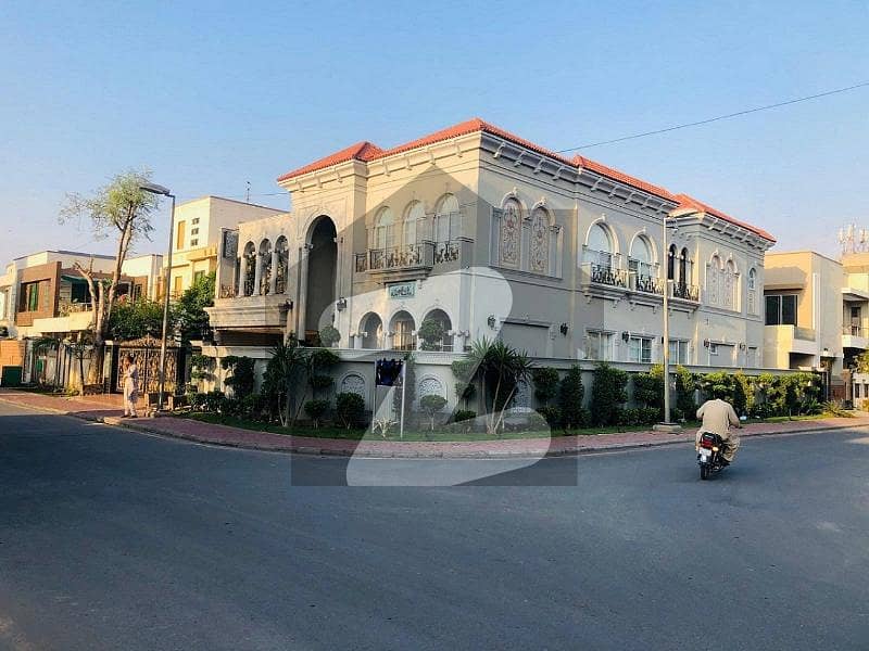 بحریہ ٹاؤن گلبہار بلاک بحریہ ٹاؤن سیکٹر سی,بحریہ ٹاؤن,لاہور میں 5 کمروں کا 1 کنال مکان 14.0 کروڑ میں برائے فروخت۔ بحریہ ٹاؤن گلبہار بلاک بحریہ ٹاؤن سیکٹر سی,بحریہ ٹاؤن,لاہور میں 5 کمروں کا 1 کنال مکان 14.0 کروڑ میں برائے فروخت۔