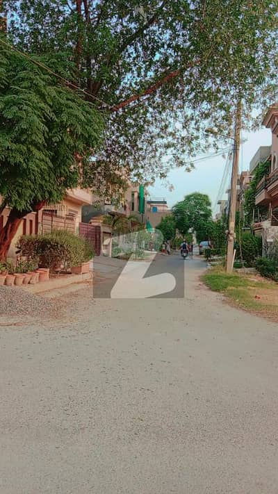 جوبلی ٹاؤن ۔ بلاک ڈی جوبلی ٹاؤن,لاہور میں 7 مرلہ رہائشی پلاٹ 1.15 کروڑ میں برائے فروخت۔
