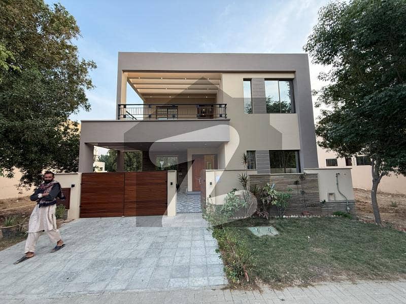 272sq yd 5 Bedrooms Luxury Villa is Available FOR RENT. 6km from Entrance of BTK. 5 Bed DDL 2 Kitchens 272sq yd 5 Bedrooms Luxury Villa is Available FOR RENT. 6km from Entrance of BTK. 5 Bed DDL 2 Kitchens