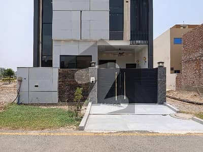 سٹی ہاؤسنگ فیز 2 سمندری روڈ سٹی ہاؤسنگ,فیصل آباد میں 5 مرلہ مکان 1.9 کروڑ میں برائے فروخت۔