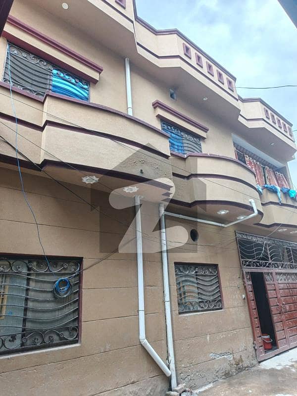 Semi comershal house sirf construction ky psy all facility Semi comershal house sirf construction ky psy all facility