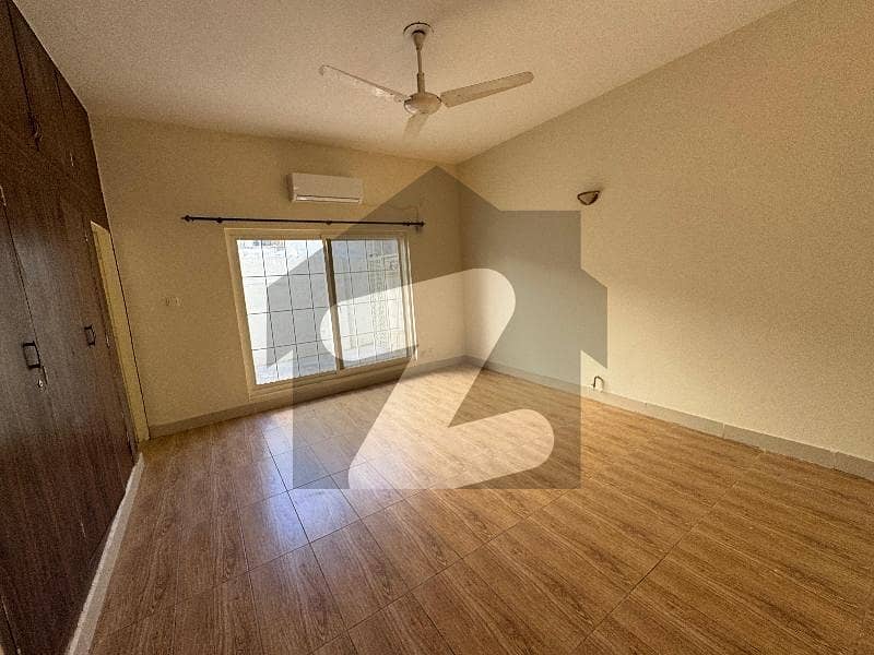 E7 Very Beautiful 3 Bedrooms Ground Portion For Rent E7 Very Beautiful 3 Bedrooms Ground Portion For Rent