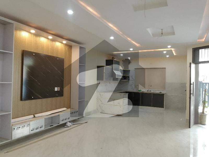 10 MARLA UPPER PORTION FOR RENT 10 MARLA UPPER PORTION FOR RENT